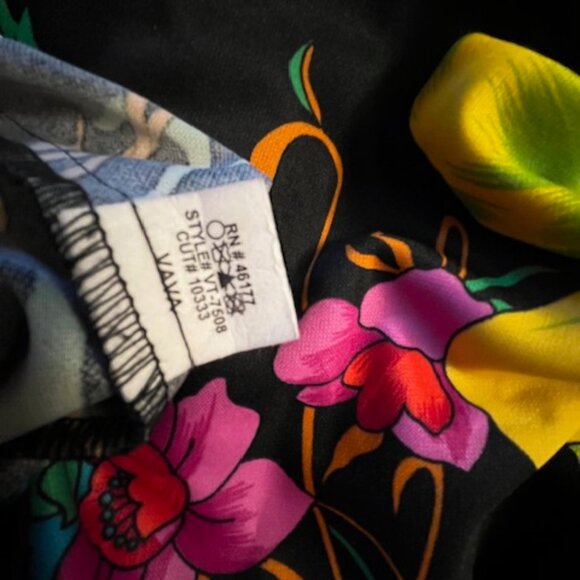 VaVa by Joy Han Vivid Floral Print Puff Sleeve Sexy Cold Shoulder Top Size M - Picture 9 of 10